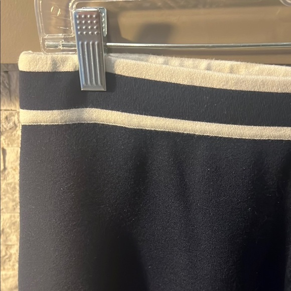Talbots Navy Knit Knee-Length Skirt size Medium Petite - Picture 3 of 15